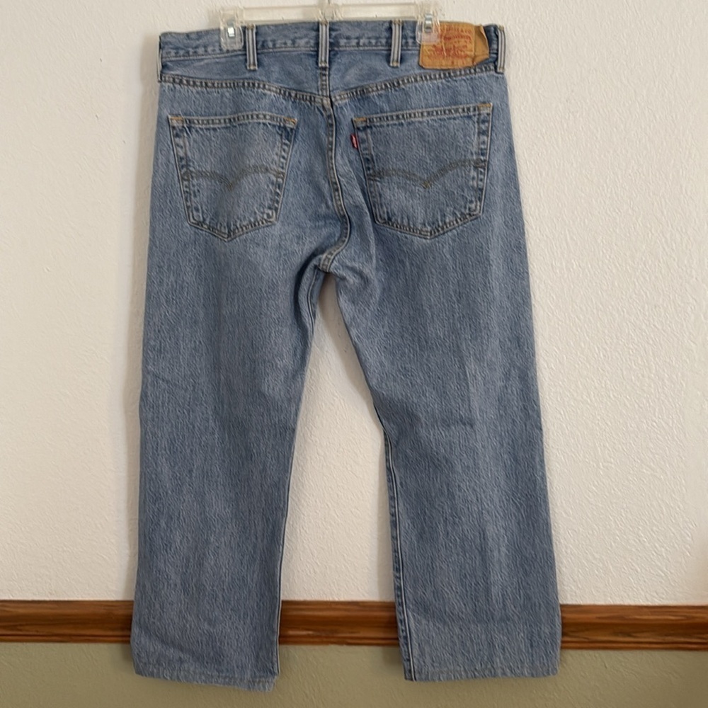 Mens Levi’s 501 Button Fly Light Wash 38 SHORT - Picture 6 of 7